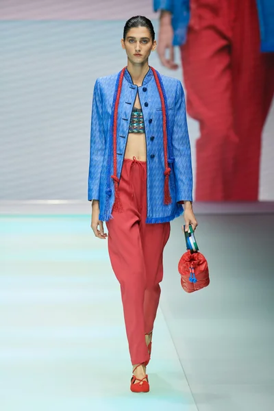 Look 99